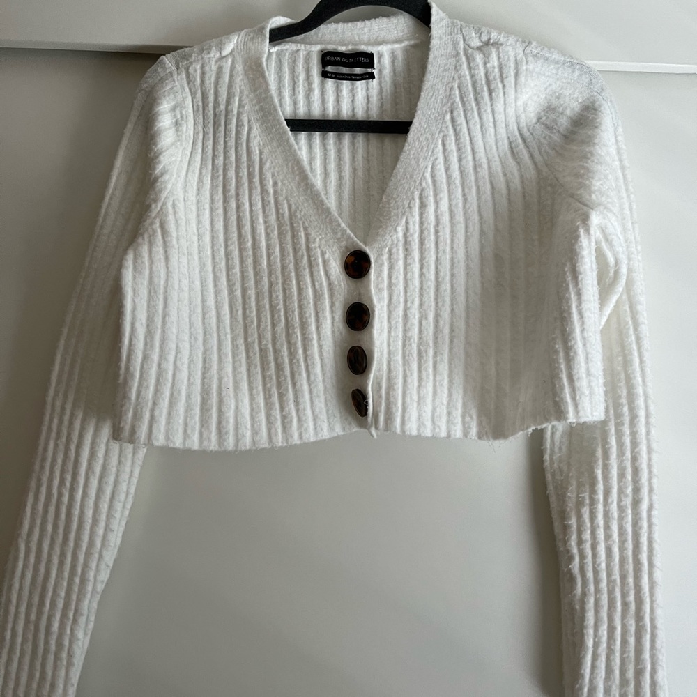 Cropper urban outfitters sweater